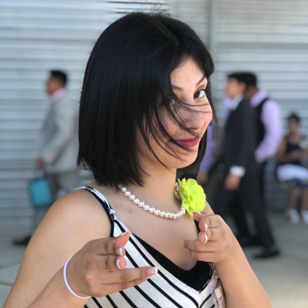 Meet your Posher, Carmesi